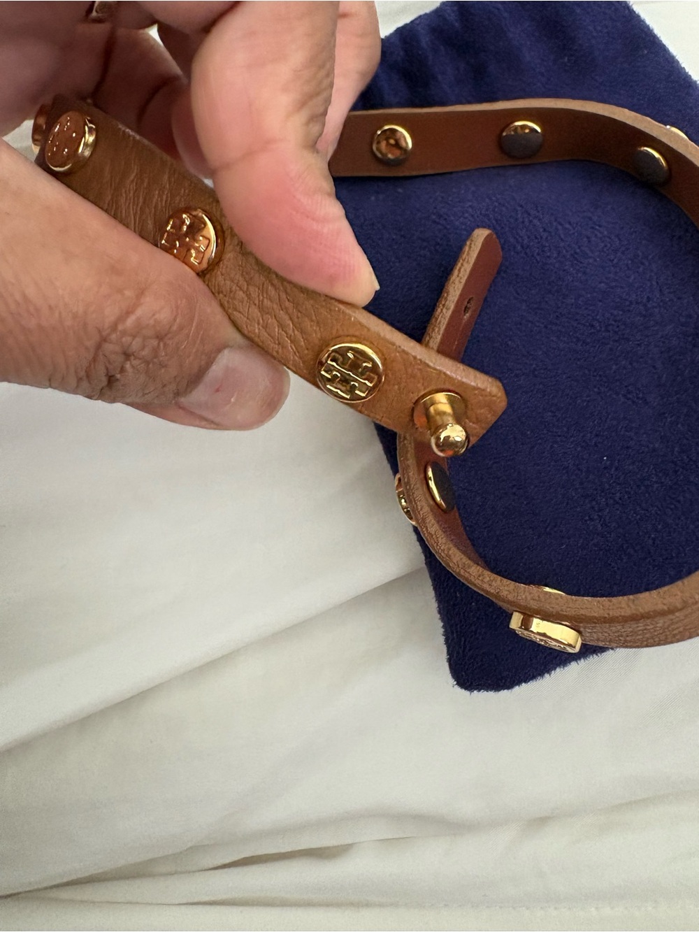 Tory Burch Brown Leather Double Wrap Bracelet with Gold Logo Studs - Picture 2 of 4